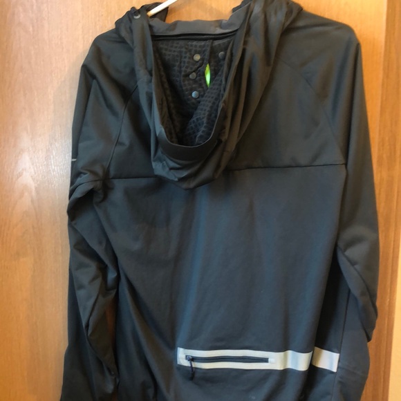 Nike Dri Fit Jacket - Small - Picture 3 of 3